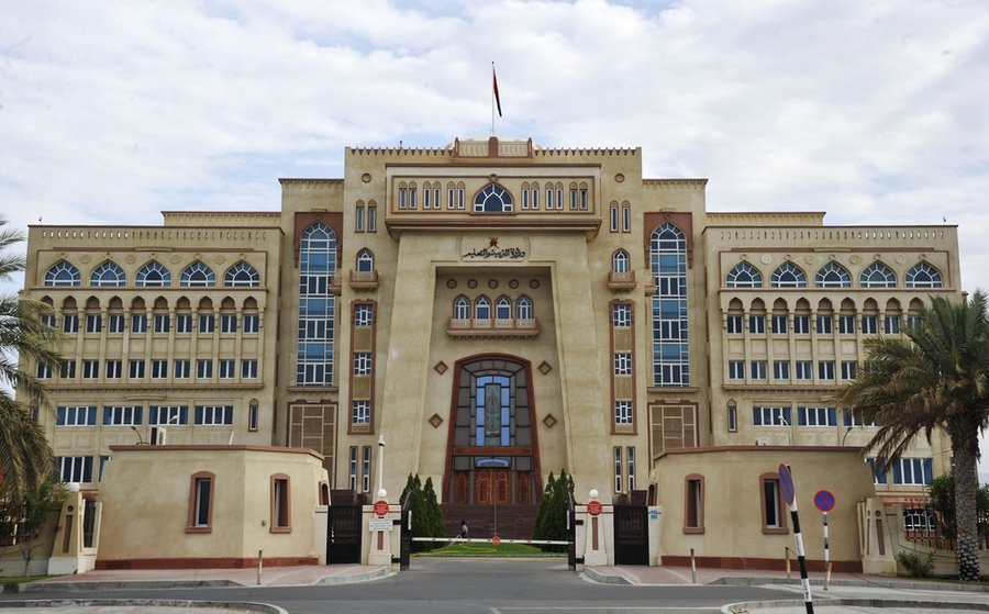 Oman's education ministry launches third phase of 'Noor' e-learning project, unveils AI driven tools
