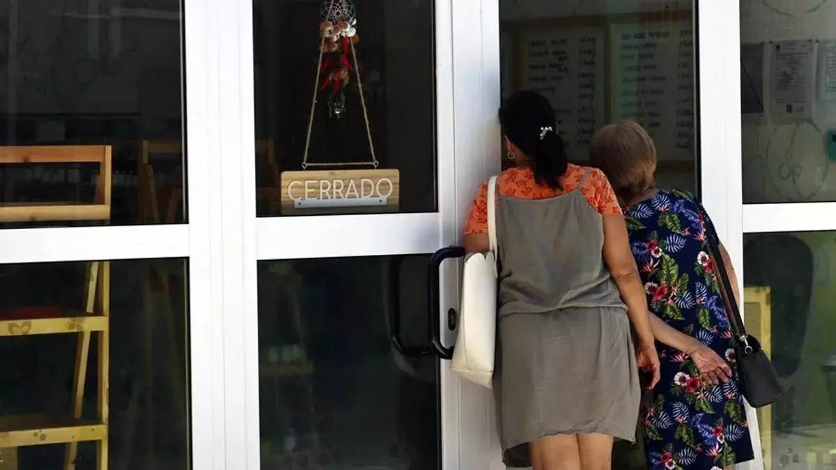 Resigned, Cubans Prepared for Another Night Without Power