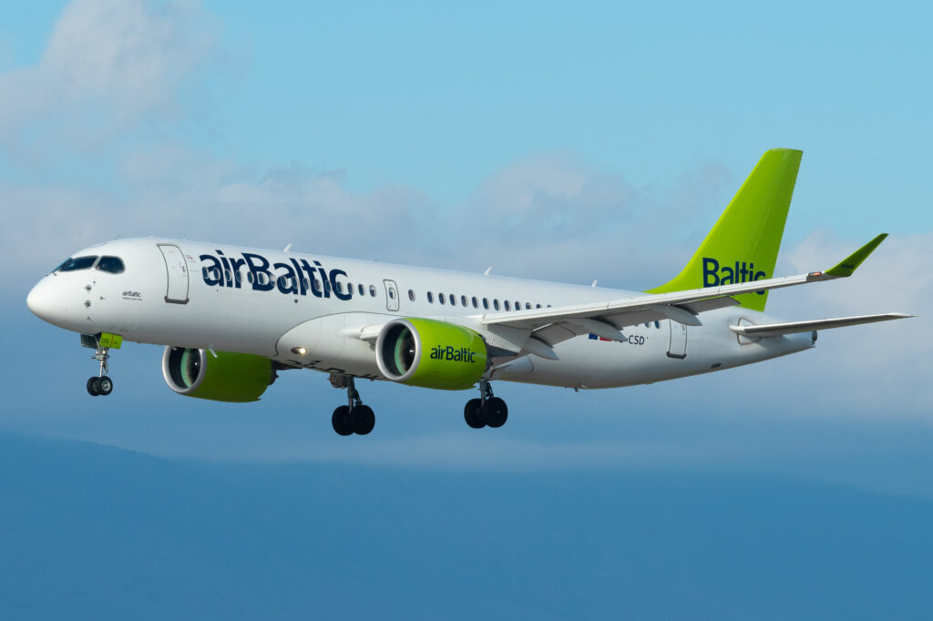 Suspicious object forces airBaltic flight from Tallinn to abort Vilnius landing
