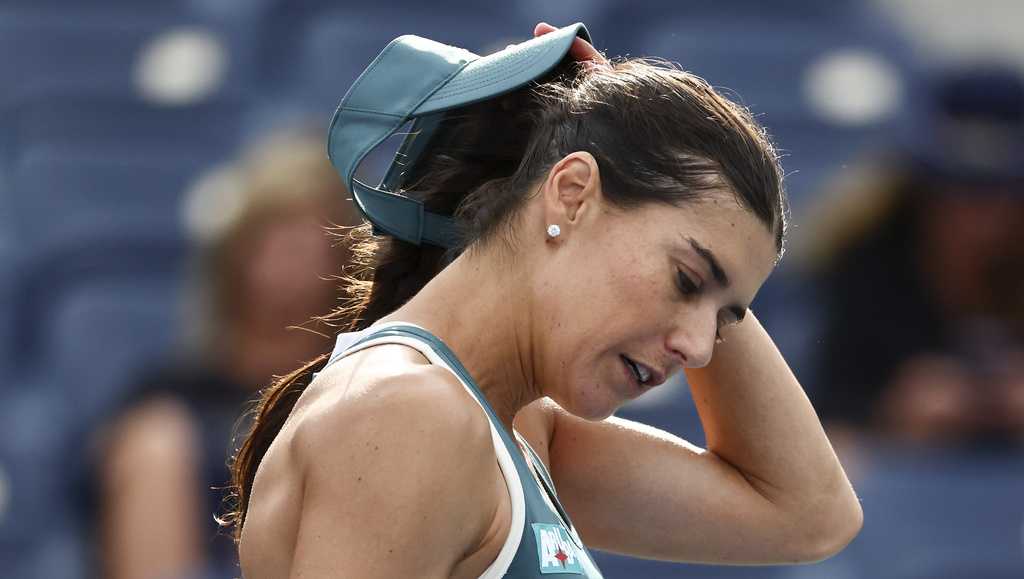 Tennis player Sorana Cirstea says trophy was stolen from her New York hotel room during the US Open