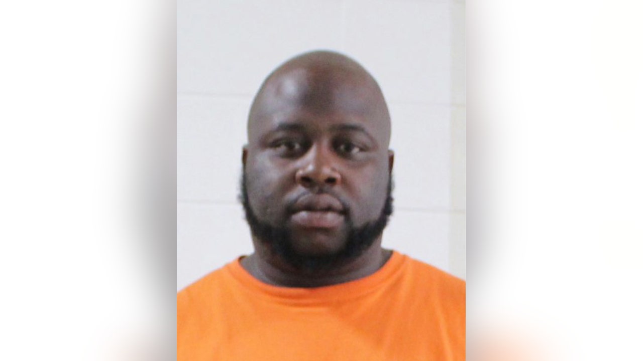 Warner Robins man sentenced to 10 years for meth trafficking – CONVEN ...