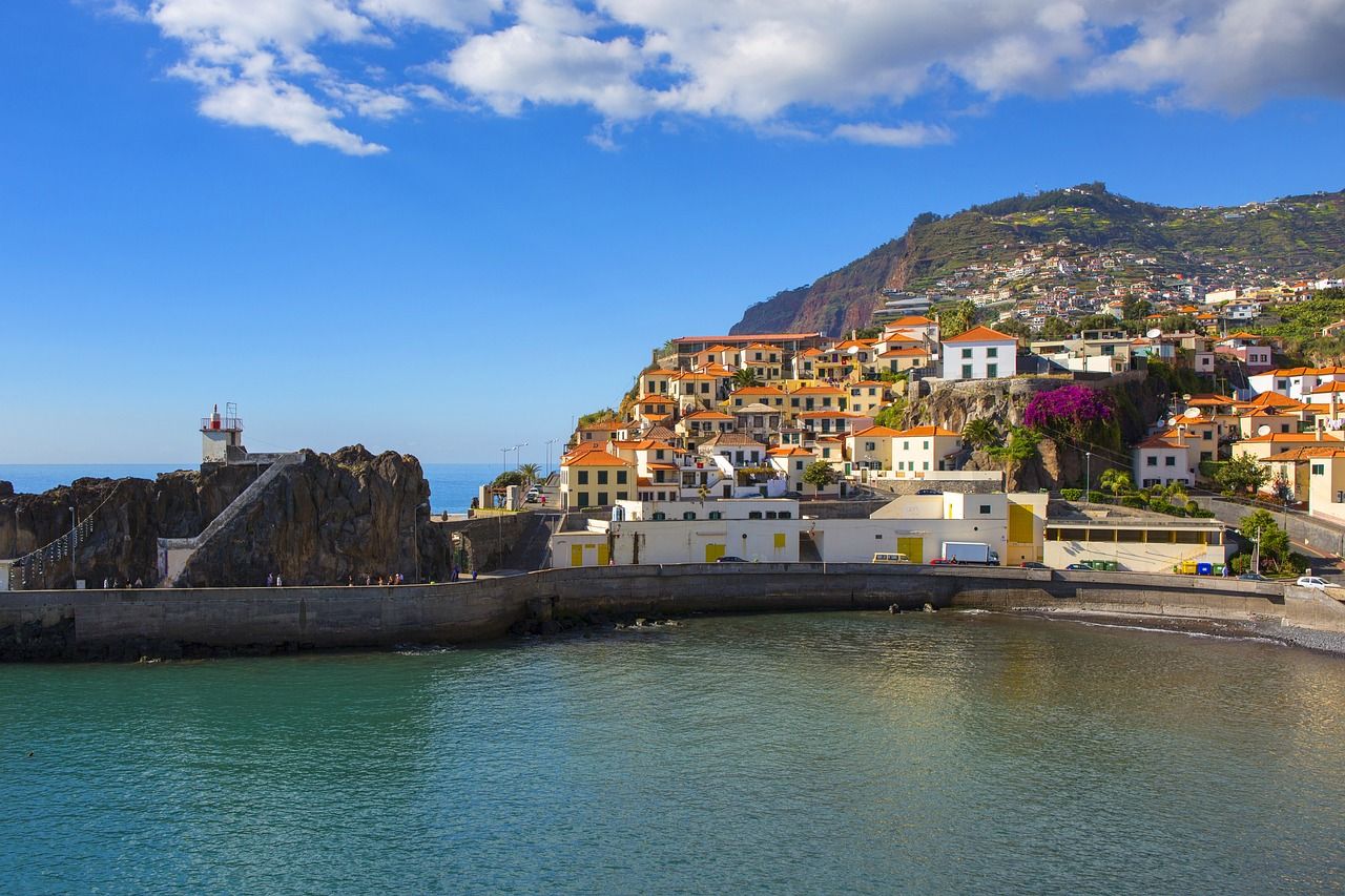 Which areas of Portugal are most popular with foreign buyers?