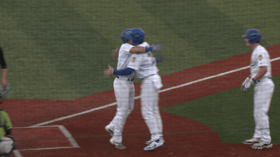Zimmerman, Canaries win Thursday and take series lead