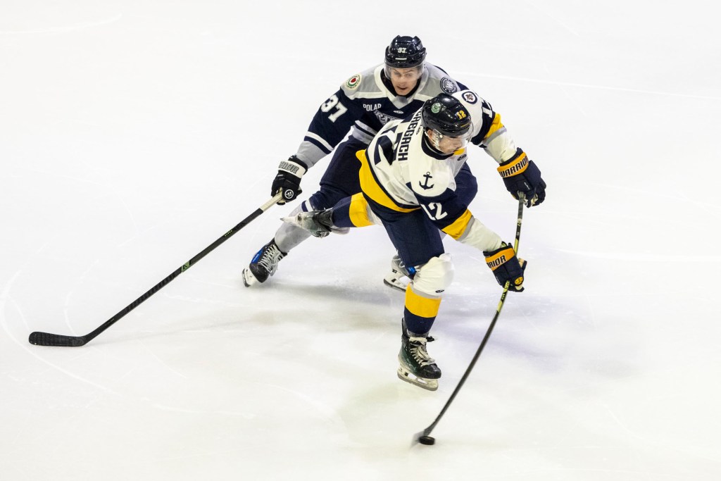 Admirals fall at Scope in overtime to Worcester