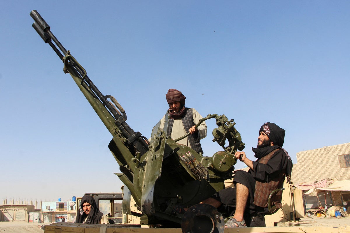 Afghanistan and Pakistan agree ceasefire after talks in Qatar