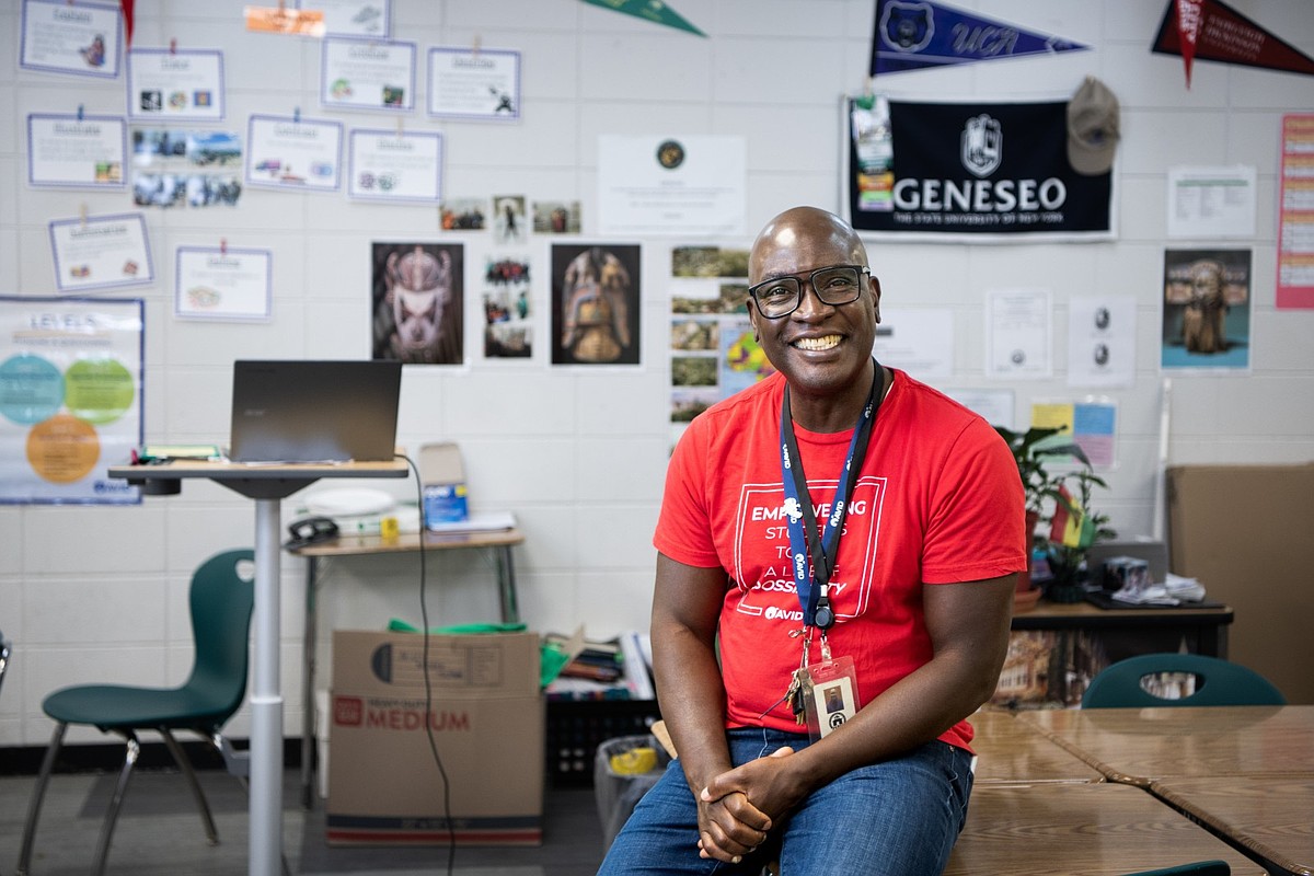 Arkansas educators report more engagement, less bullying after schools go phone-free | The Arkansas Democrat-Gazette