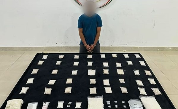 Asian man arrested with drugs worth 170,000 dinars in Al-Mangaf