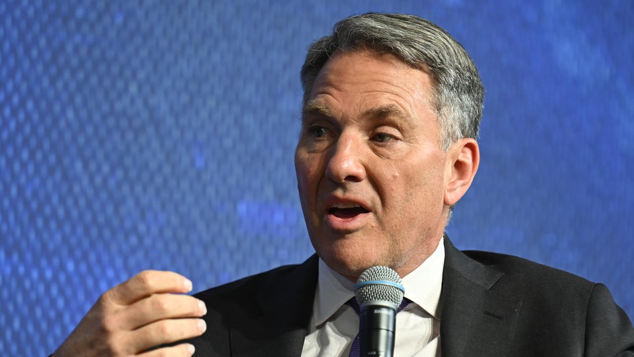 Australian Deputy PM visits Fiji to strengthen defence ties