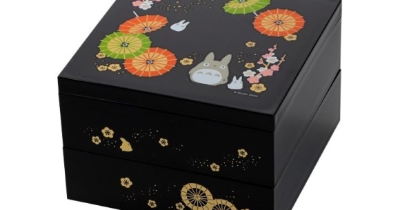 Beautiful Totoro bento box mixes classic and modern symbols of Japan
