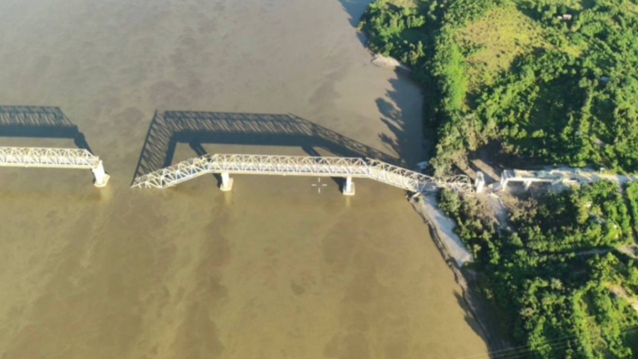 Bridge linking Sagaing to Mandalay Region destroyed; 50,000 residents displaced by fighting in Sagaing Region