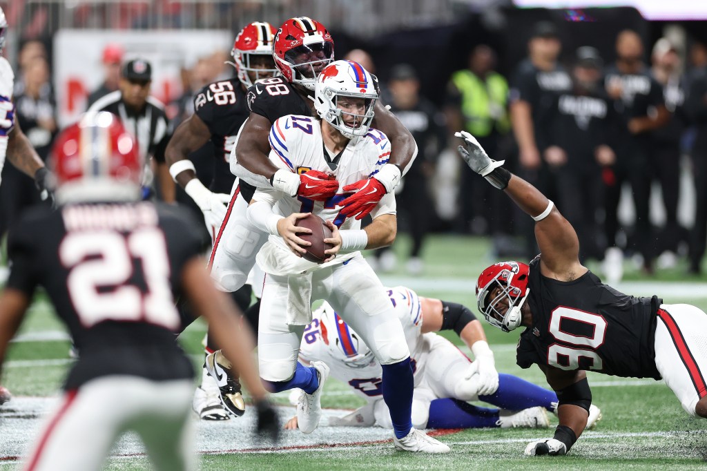 Bye week brings acute QB shortage