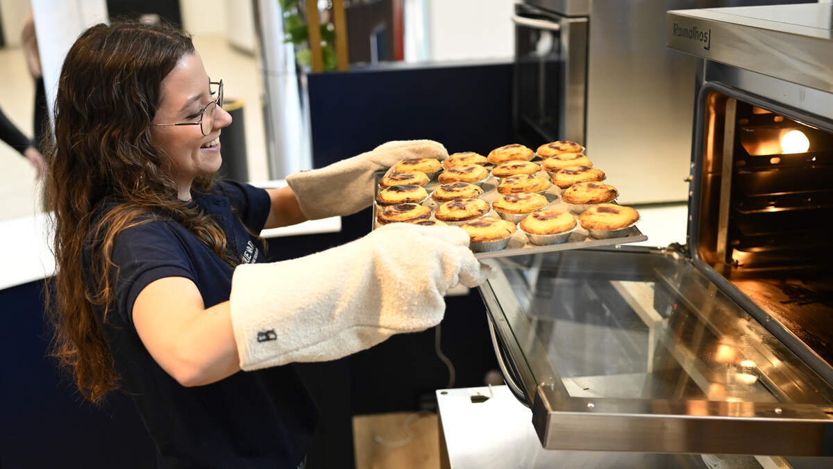 Que nata opened on Thursday at the Cloche d’Or shopping centre.