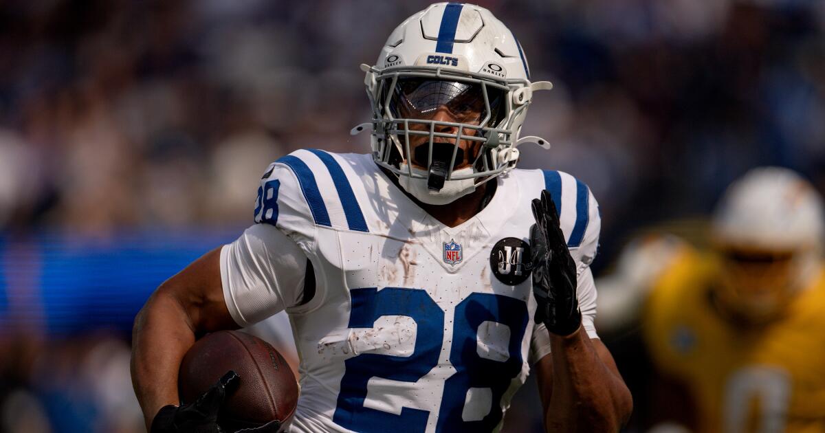 Chargers trampled by leading rusher Jonathan Taylor in loss to Colts