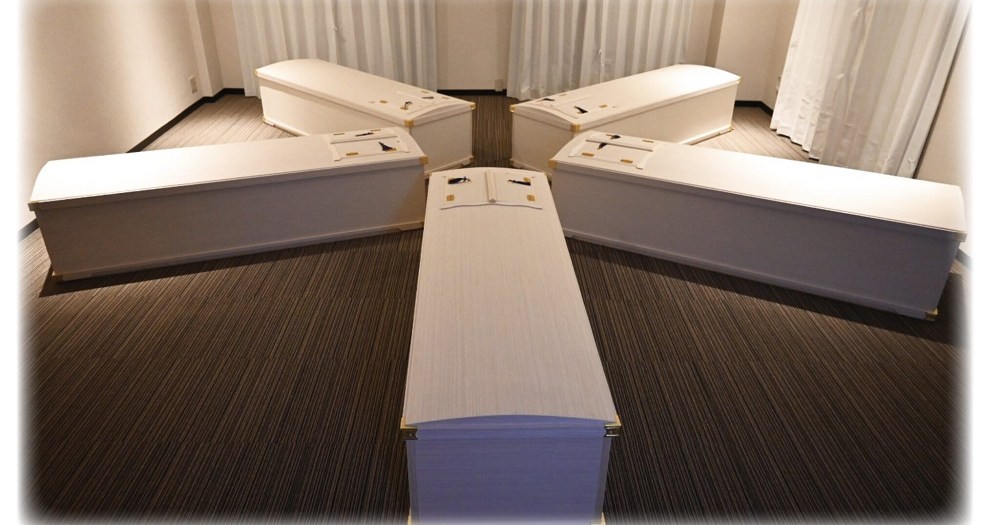 Coffin meditation sessions being offered by Tokyo relaxation parlor