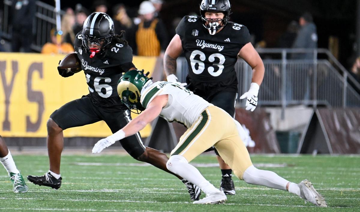 Cowboys Dominate Rams 28-0 in 117th Edition of the Border War