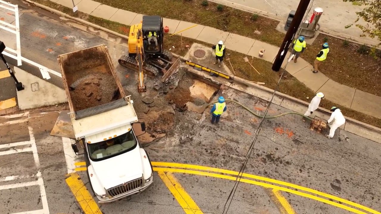 Crews working to repair water main break on Covington Highway