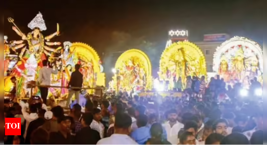 Cuttack tense again: Fresh incidents of violence after Durga idol immersion clash; 24-hour internet shutdown | India News