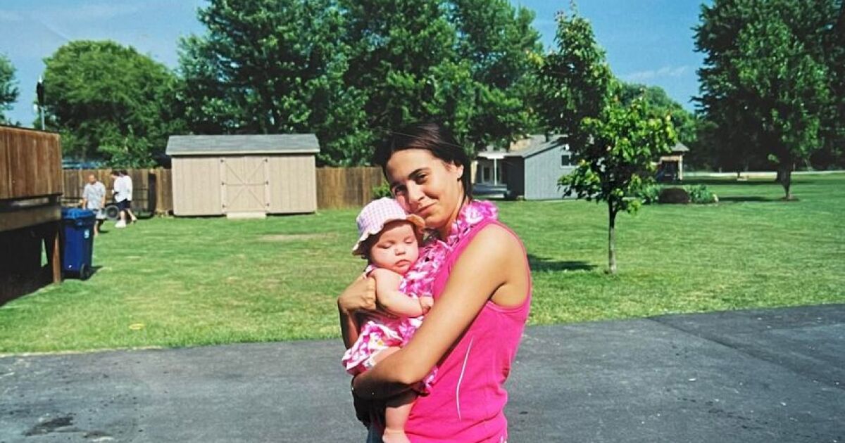 Family files wrongful death lawsuit 21 years after mother, toddler vanished