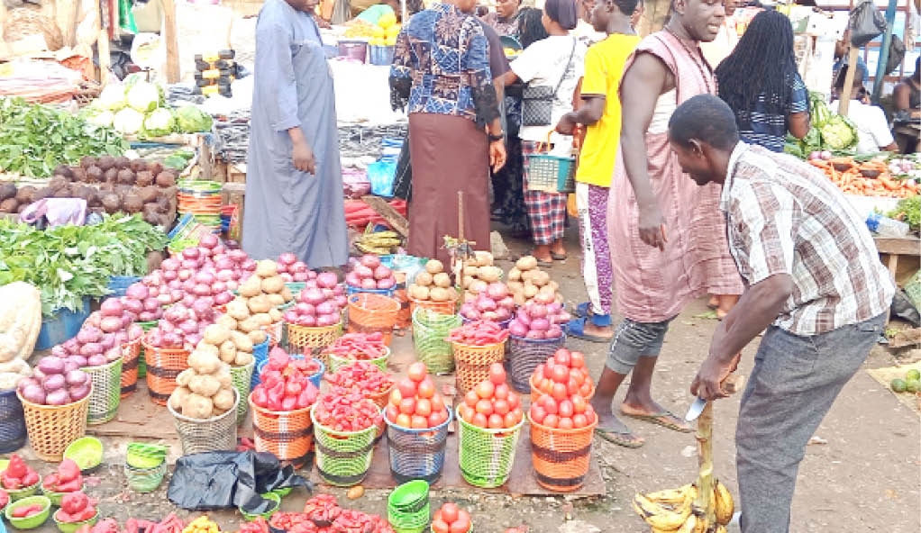Traders at Utako market in the Federal Capital Territory Abuja at the weekend