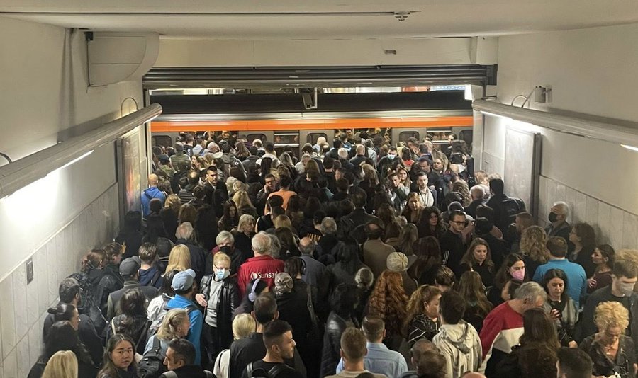 Fewer routes, more passengers, increasing delays