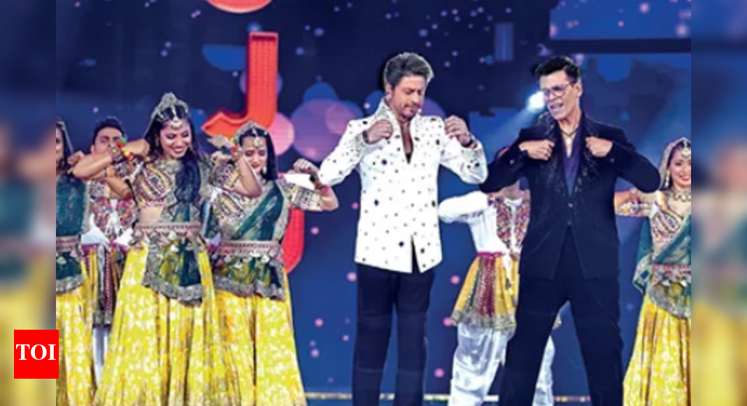 Filmfare Awards 2025: Nostalgia and best of Bollywood sparkle at awards night | Hindi Movie News