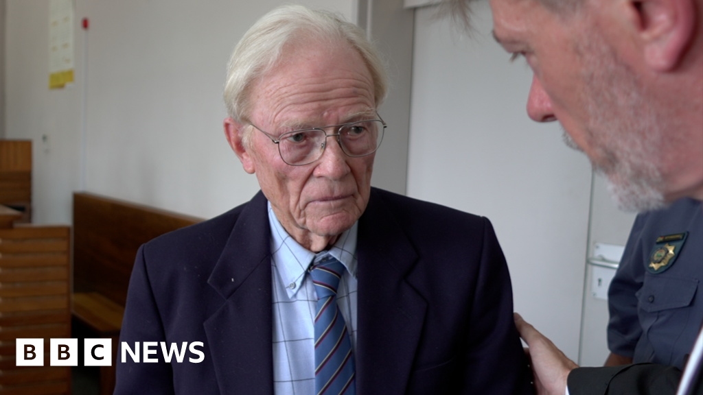 Former Fettes teacher accused of further 90 sex abuse charges