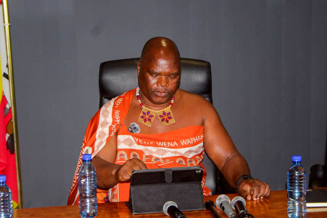 GOVERNMENT COMMITS TO FULL IMPLEMENTATION OF SALARY REVIEW AGREEMENT