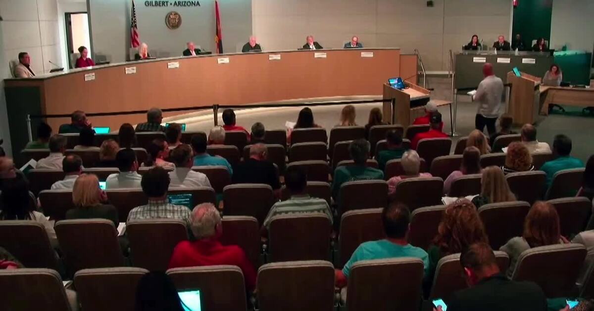 Gilbert residents demand answers on rising water bills