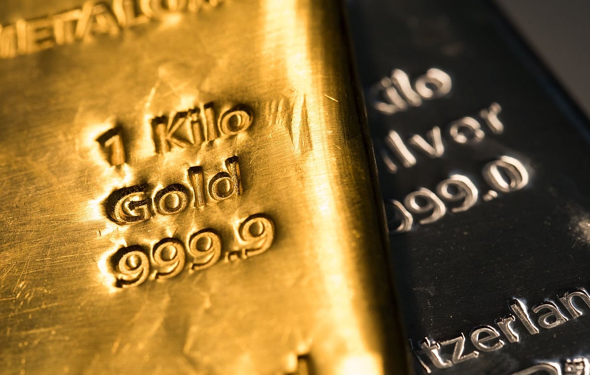 Gold and Silver Decline After Massive Selloff As Rally Fizzles
