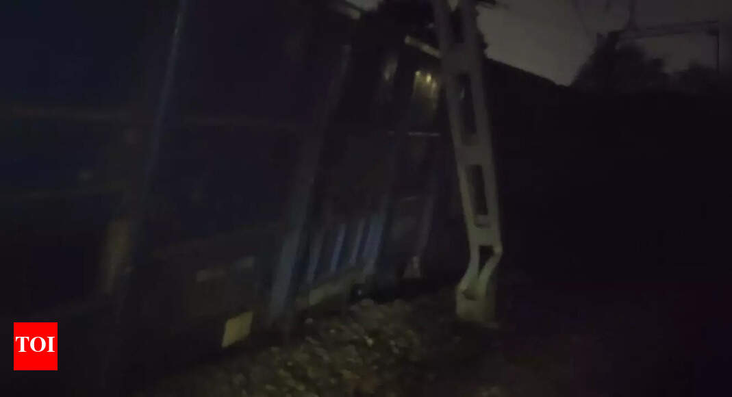 Goods train derails in Mathura; Delhi to Agra, Jhansi routes suspended; rescue teams on way | India News