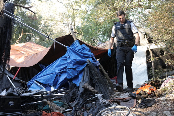 Gov. Abbott directs DPS, state guard to clean up homeless encampments in Austin