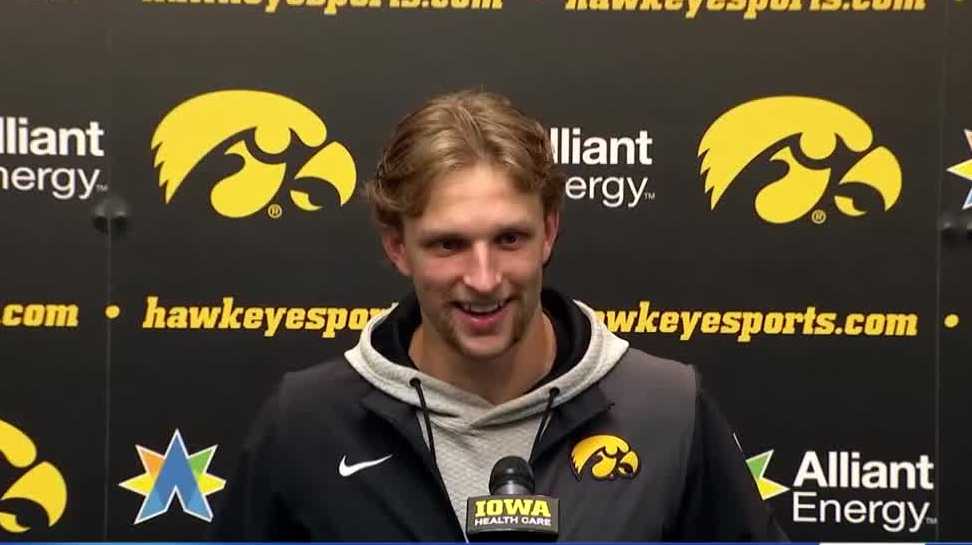 Hawkeyes keep winning streak rolling after dominating Minnesota