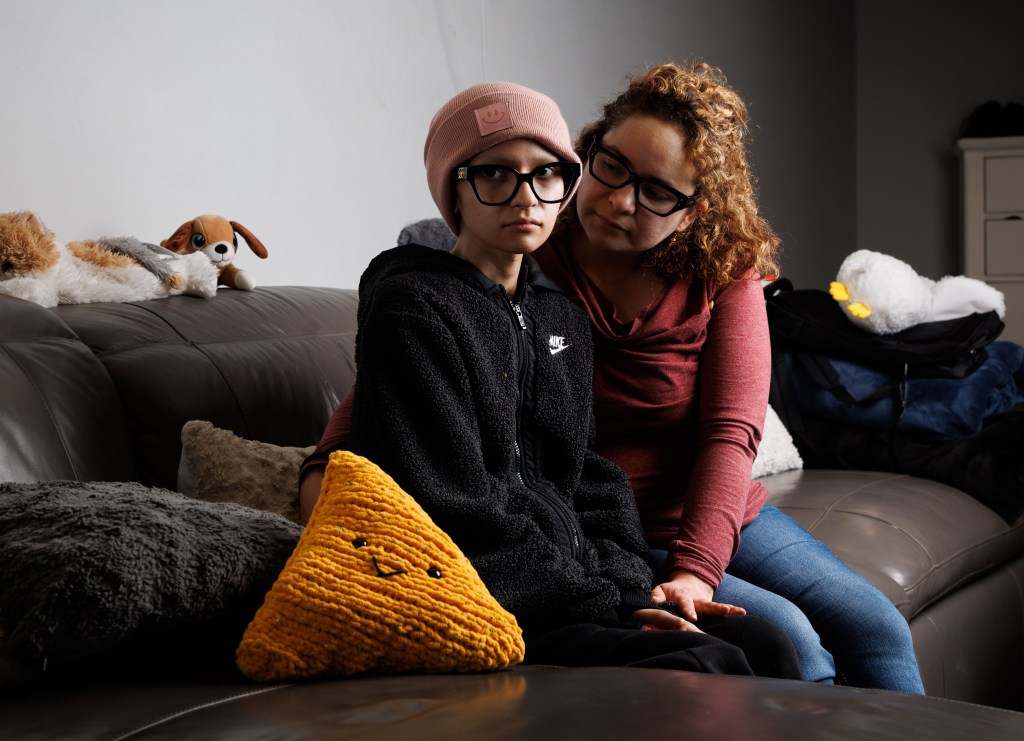 ICE arrests Chicago man whose teenage daughter is fighting cancer