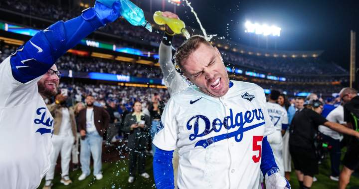 IN PHOTOS: Blue Jays fall to Dodgers in marathon 18-inning Game 3 of World Series