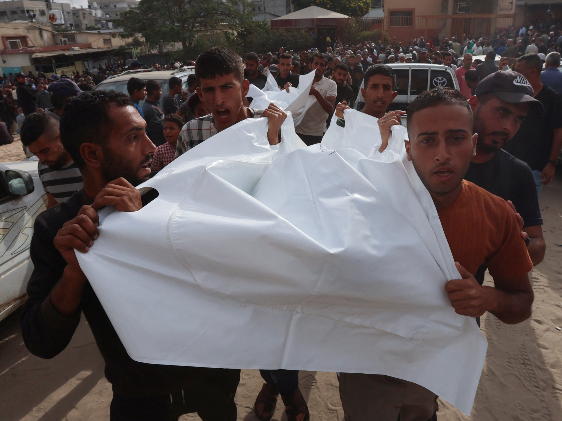 Israel kills over 100 Palestinians in Gaza as Trump insists truce holds | Israel-Palestine conflict News