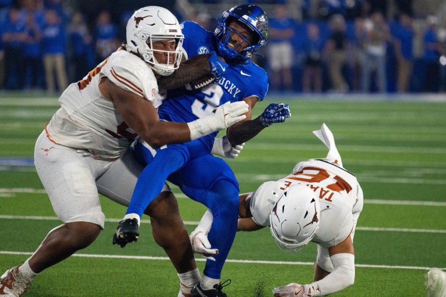 Longhorns ready for another tough road environment in Starkville, Mississippi