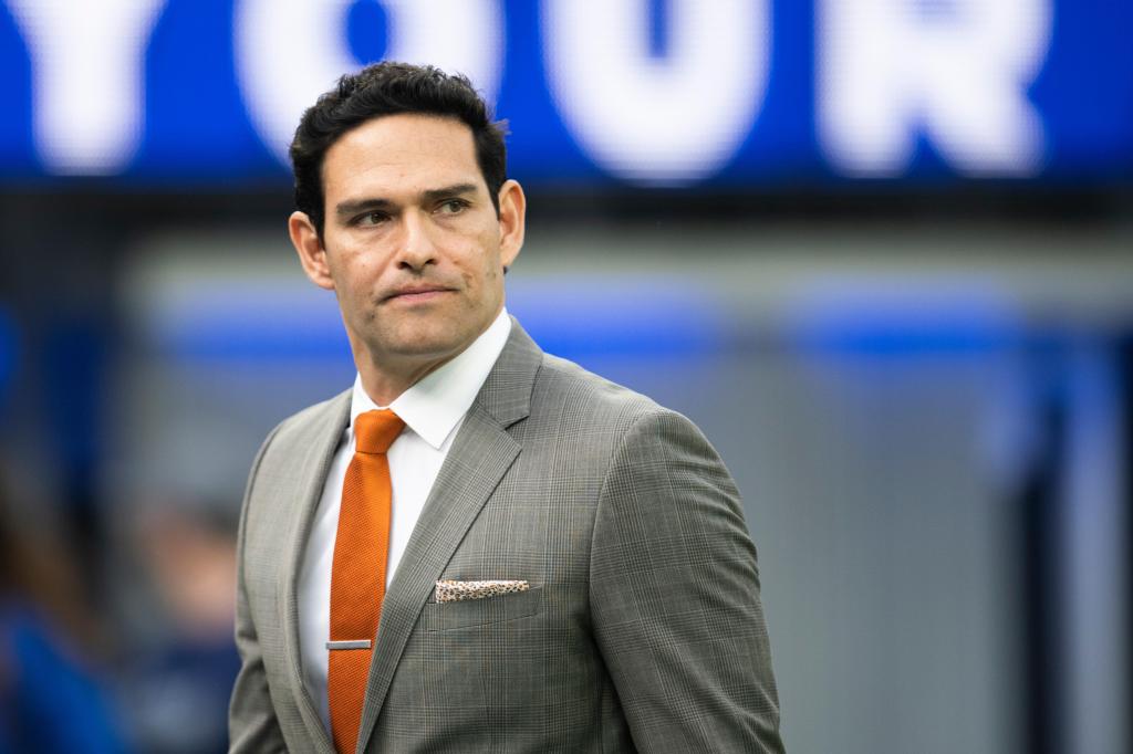 Mark Sanchez released from custody a week after parking fight arrest, stabbing