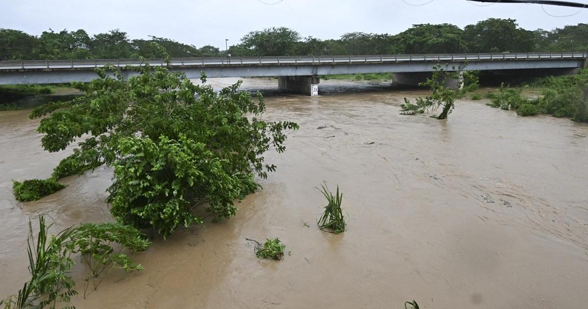 Monster Hurricane Melissa makes landfall in Jamaica