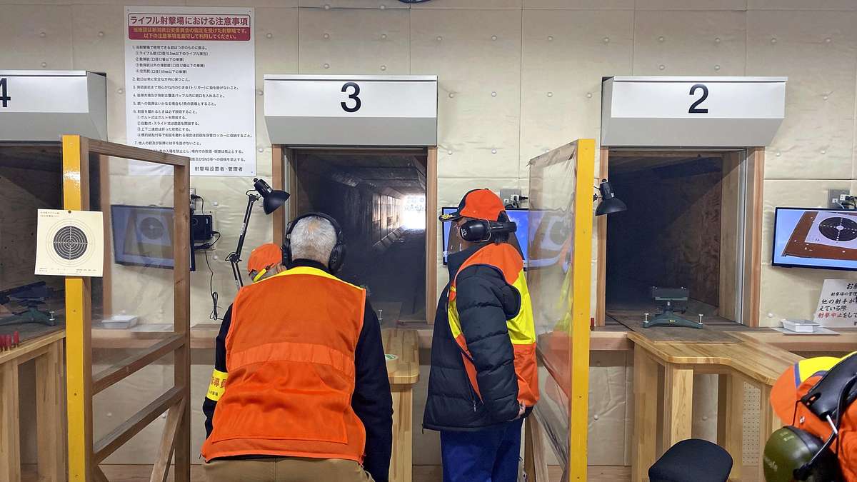 Moves to Raise Compensation for Licensed Bear Hunters Spreading in Niigata Pref. as Bear Sightings Increase