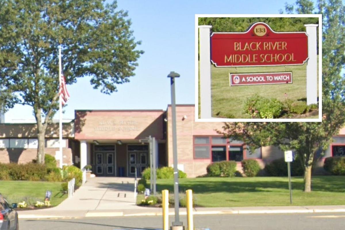 NJ middle school teacher accused of sexual text messages to teen