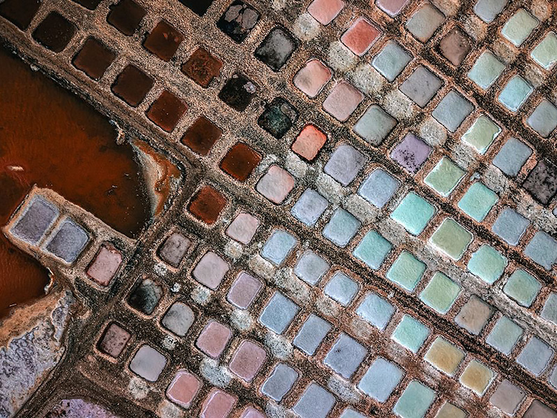 Omani Photographer documents beauty of Quriyat’s salt creek