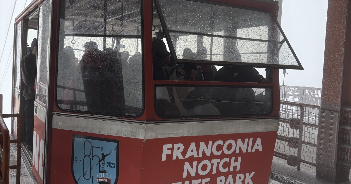 One last ride: Cannon Mountain trams take their final trips, as passengers reminisce