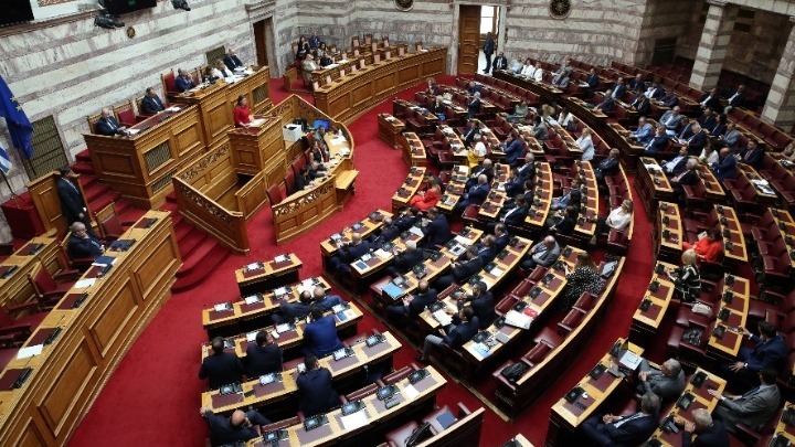 Parliament approves controversial "13-hour work day" bill