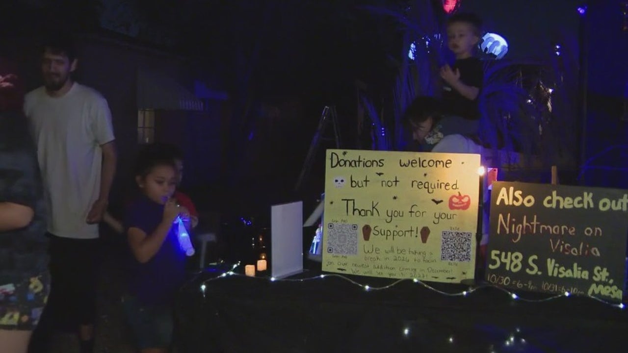 Phoenix neighbors turn trick-or-treat night into community food drive