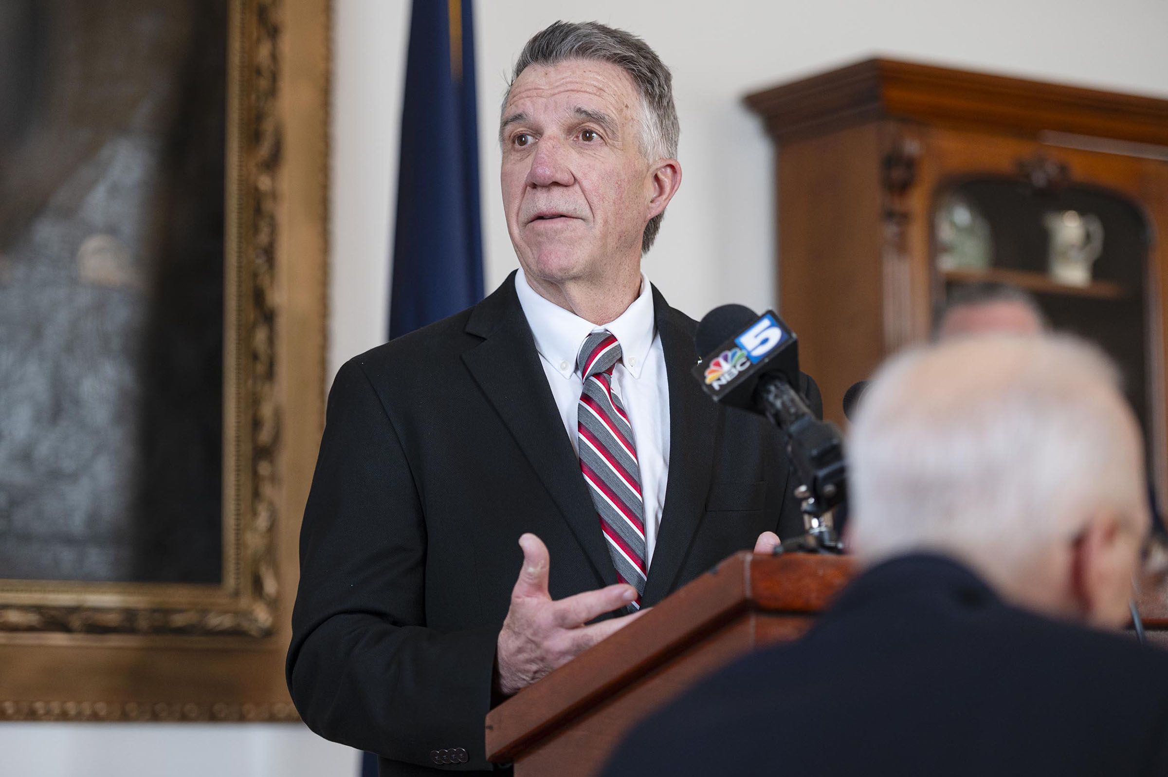 Poll: Gov. Scott favored for reelection in Vermont