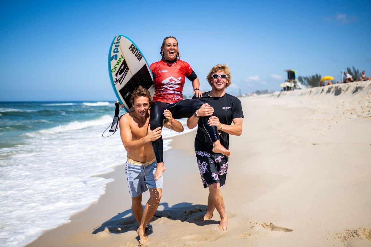 Portuguese surfer secures championship place