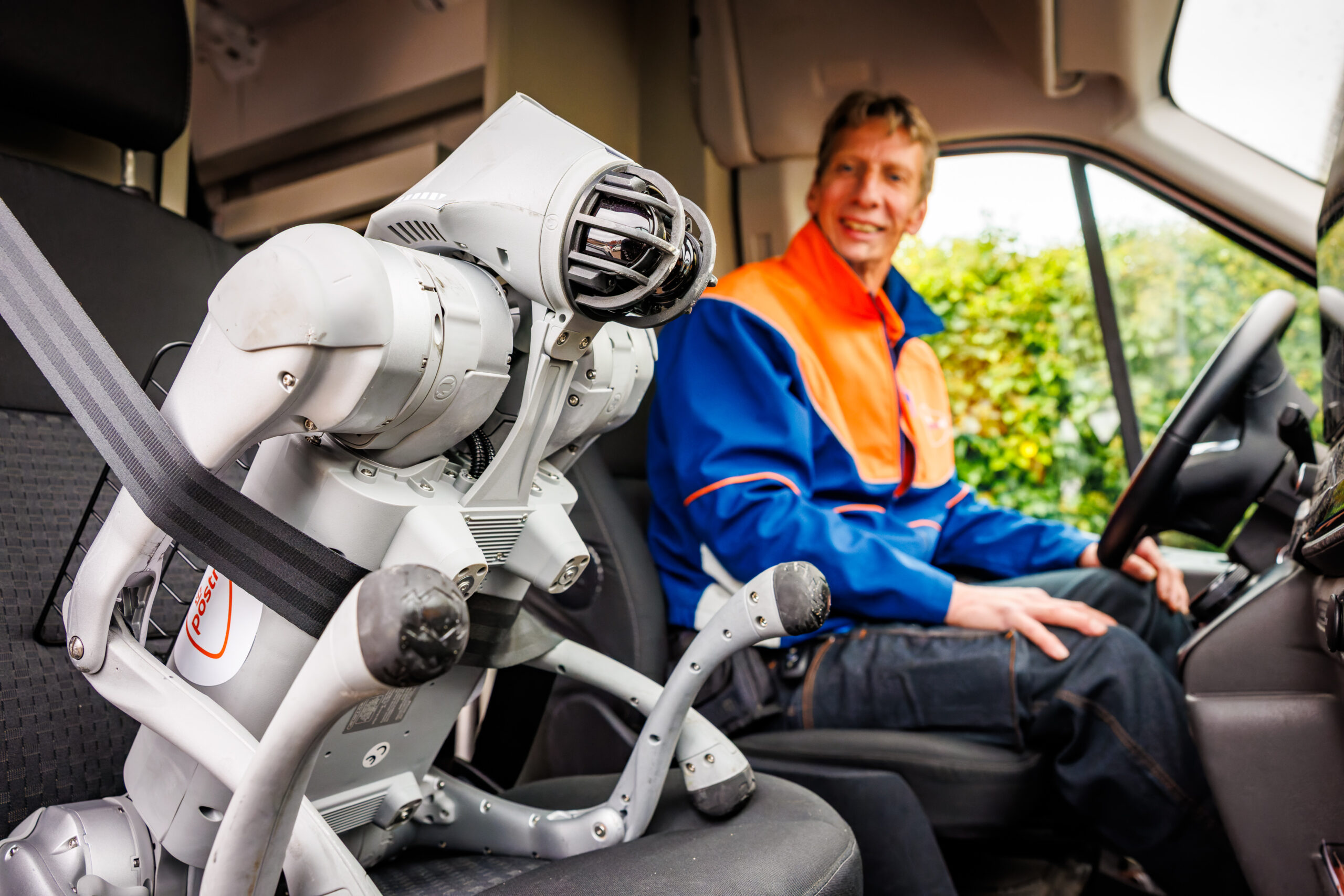 PostNL fights fire with fire, using a robotic dog postie