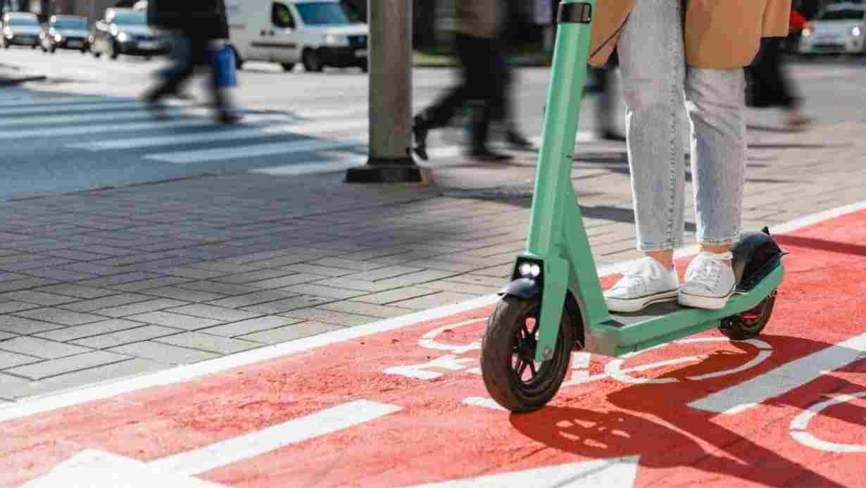 Prague 1 Referendum Approves Limits on Scooters and Noise