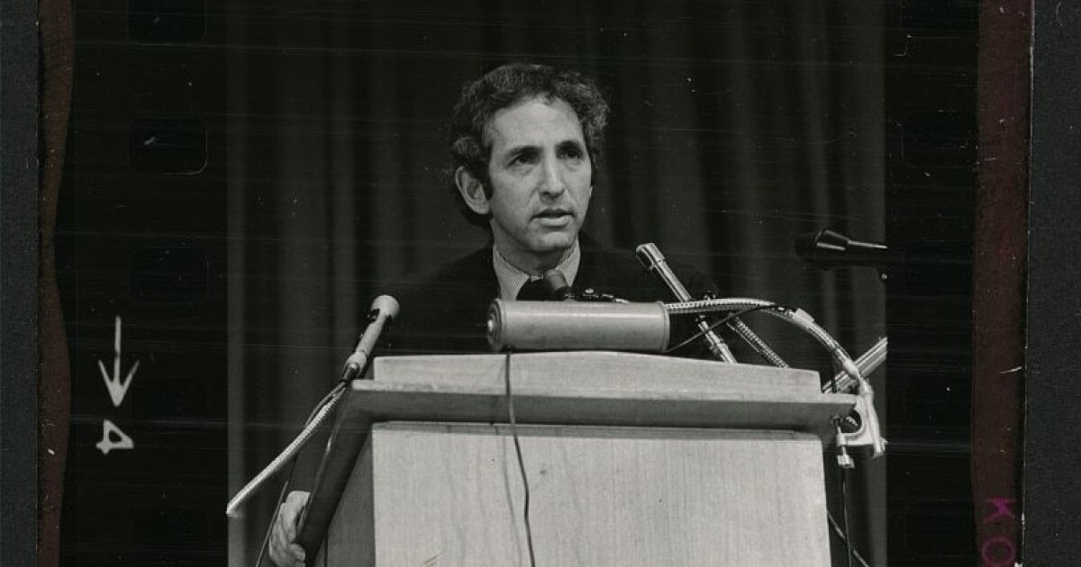 Refresher Course: What protections exist for whistleblowers?