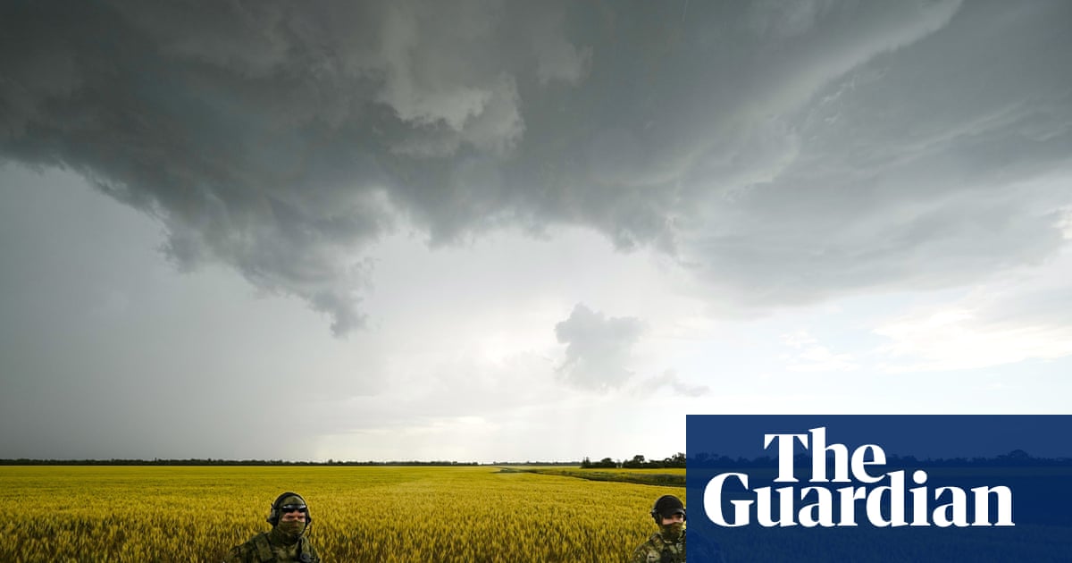 Russian army chiefs torturing and executing soldiers who refuse to fight in Ukraine, report says | Russia